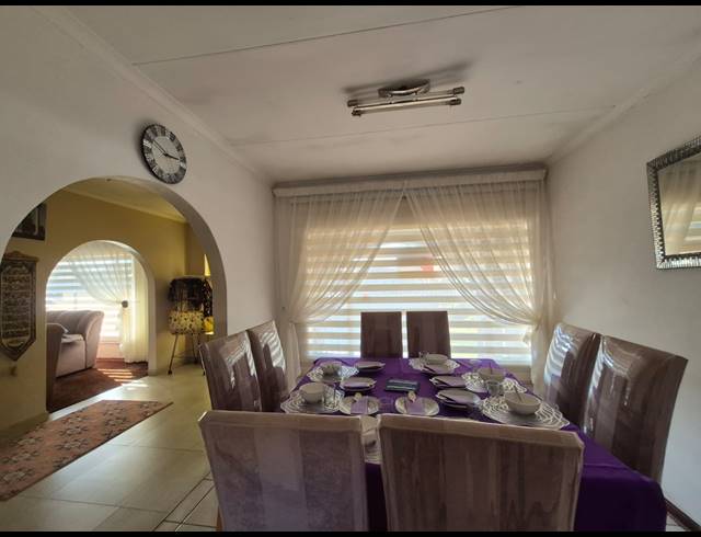 5 BEDROOM HOUSE FOR SALE IN ARCON PARK